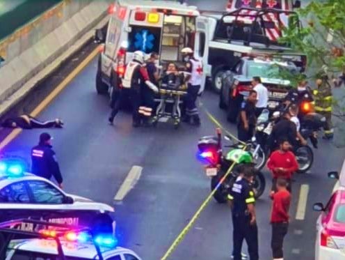 UN MUERTO FRENTE A “MUNDO E” POR BALACERA EN PERIFÉRICO.