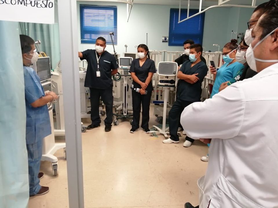 Siguen llegando ventiladores hospitalarios a CDMX .