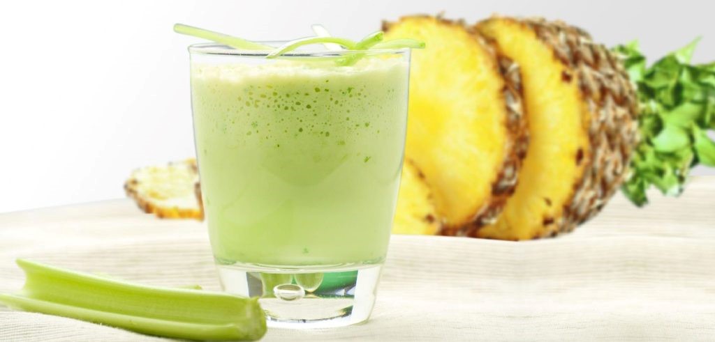 Batido desintoxicante de piña y pepino para adelgazar. ¡INTENTALO!