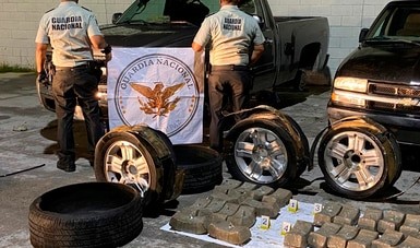 GUARDIA NACIONAL ASEGURÓ ALREDEDOR DE 60 KILOS DE APARENTE CRYSTAL OCULTOS EN LOS NEUMÁTICOS DE UNA CAMIONETA