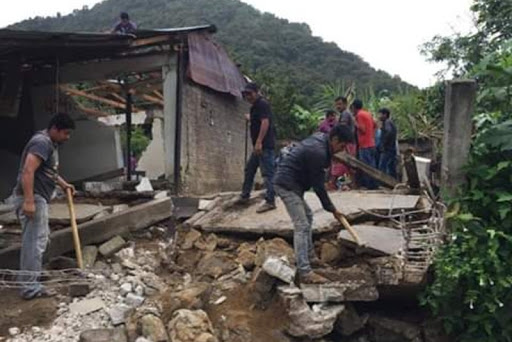 Suman 10 muertos tras terremoto de 7.5 grados en Oaxaca