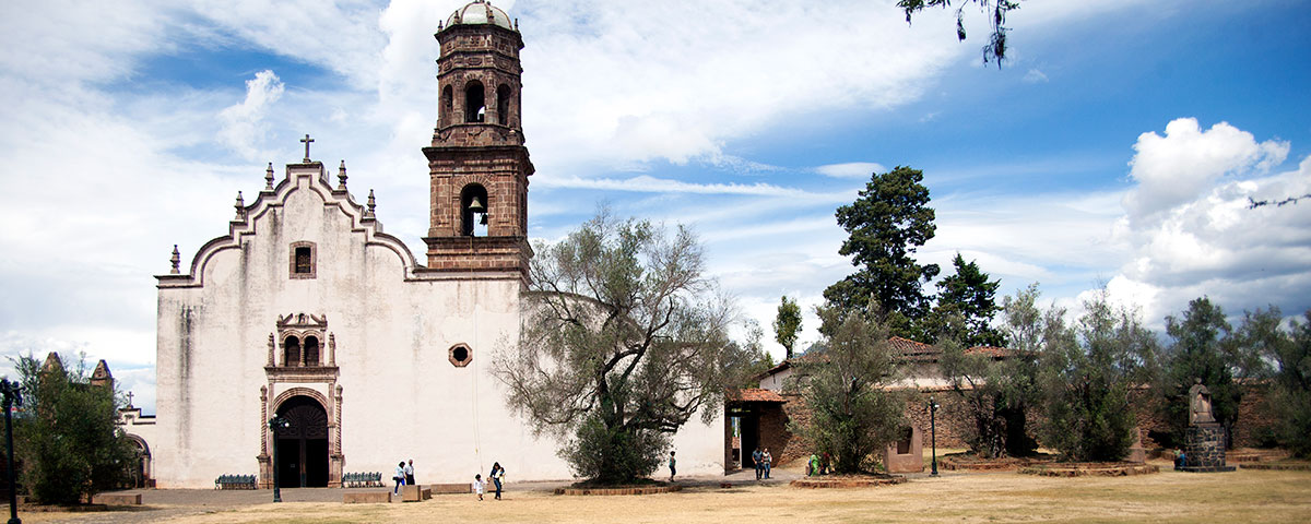 8/121 Pueblos mágicos: Tzintzuntzan.