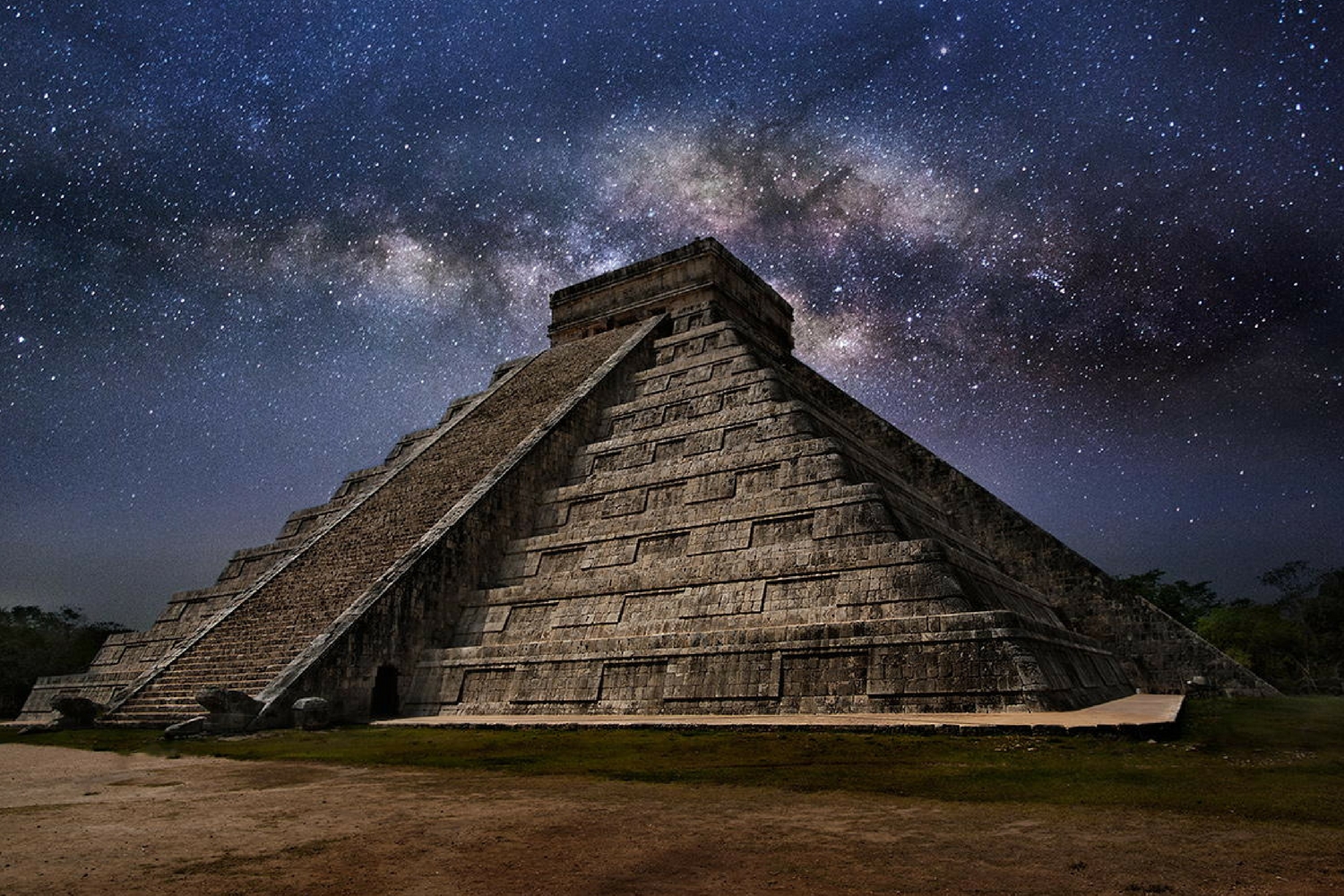 La Orquesta Sinfónica Nacional interpreta La noche de los mayas en gira europea.