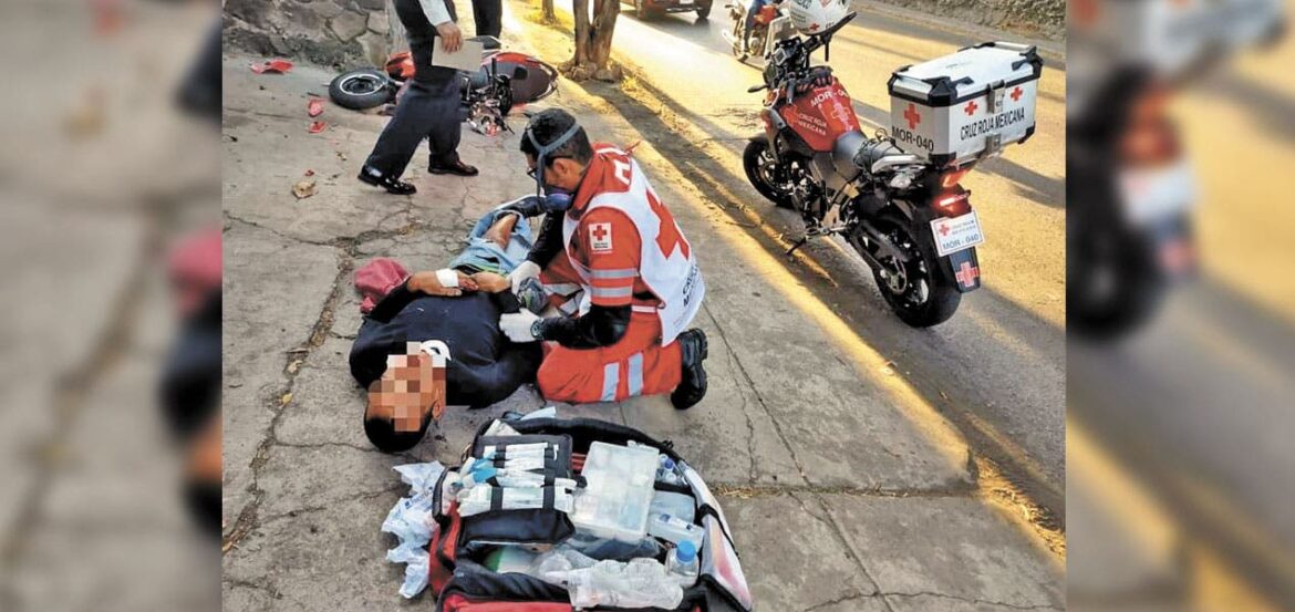 Impacta moto contra casa en Cantarranas, Cuernavaca