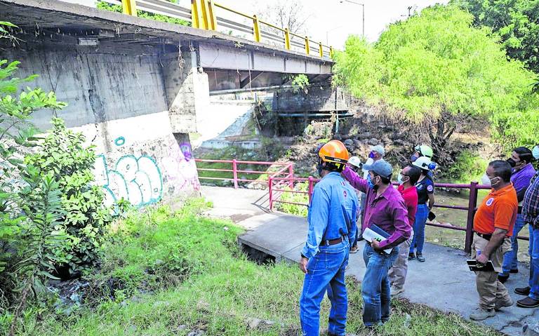 Autoridades continúan revisando las infraestructuras viales