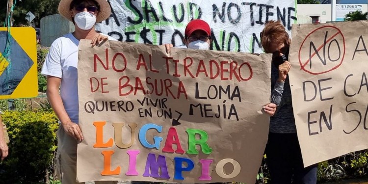 Bloquean paso de camiones recolectores de basura en Cuernavaca