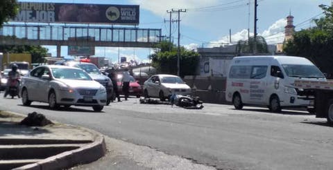 Muere motociclista tras derrapar en bulevar Cuauhnáhuac, en Cuernavaca