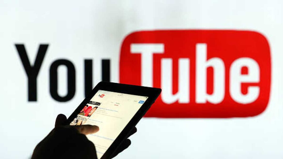 YouTube va contra la desinformación y prohíbe los videos antivacunas covid