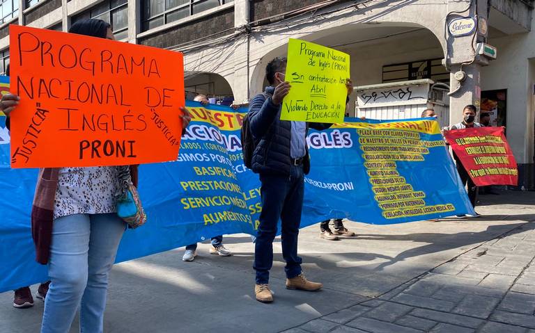 Nueva protesta de maestros de PRONI, bloquearon calles en Cuernavaca