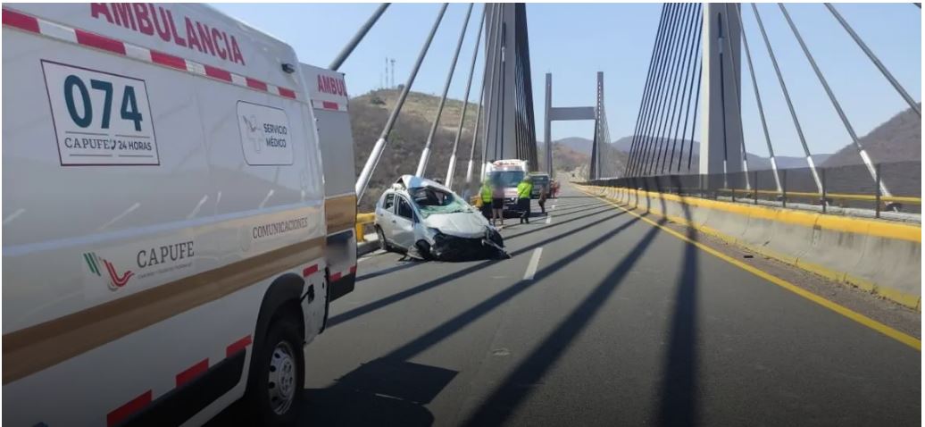 Dos muertos y 5 heridos en la autopista Cuernavaca-Chilpancingo