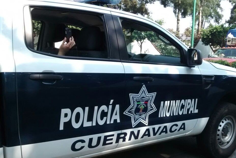 Policías y dron vigilan manifestación en Cuernavaca