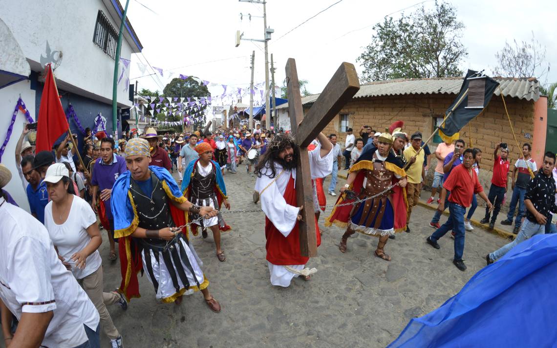 Más de cinco mil personas llegaron al viacrucis de Ocotepec