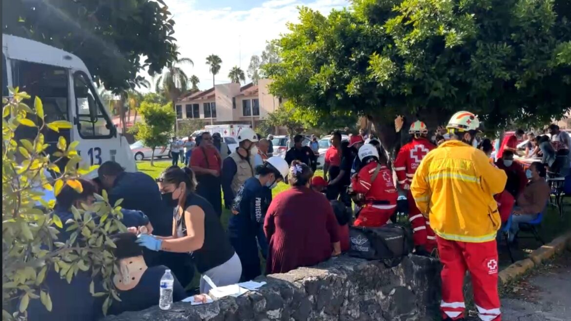 Choque entre dos autobuses en Cuernavaca, Morelos, deja varios heridos