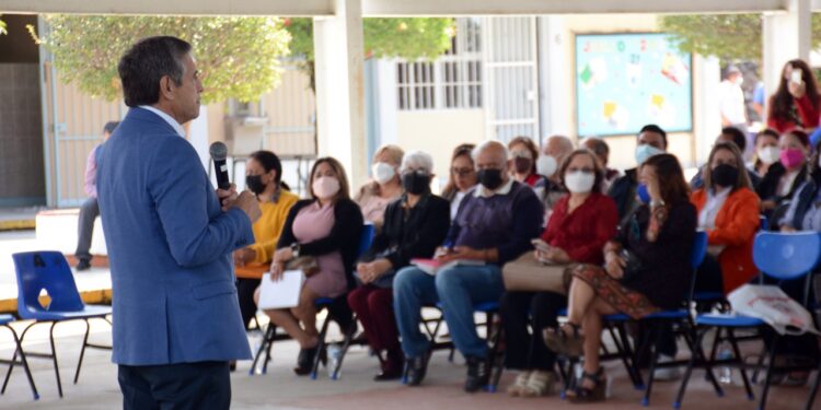 José Luis Urióstegui reitera su apoyo al sector educativo de Cuernavaca