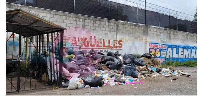 “No es municipalizada” Alcalde de Cuernavaca niega recolección de basura en unidad habitacional