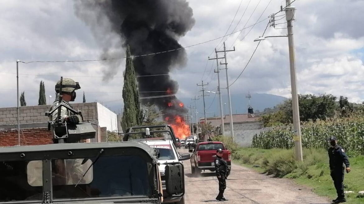 Puebla: Se registra explosión por presunta toma clandestina en Amozoc