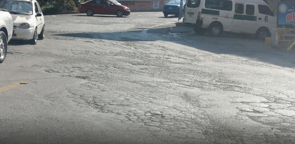 Presume alcalde de Cuernavaca calles deshechas