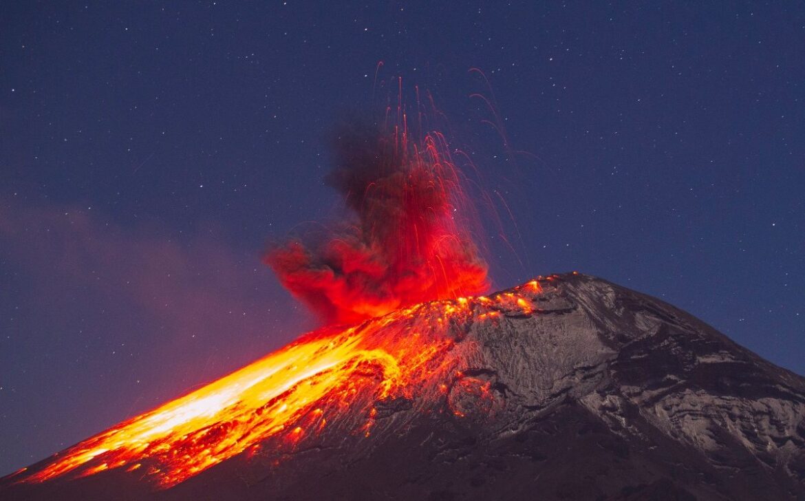 Suspenden clases en seis municipios de Morelos por actividad creciente del Popocatépetl