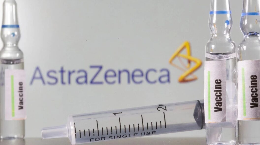 AstraZeneca admite en tribunal que su vacuna contra covid-19 puede provocar trombosis