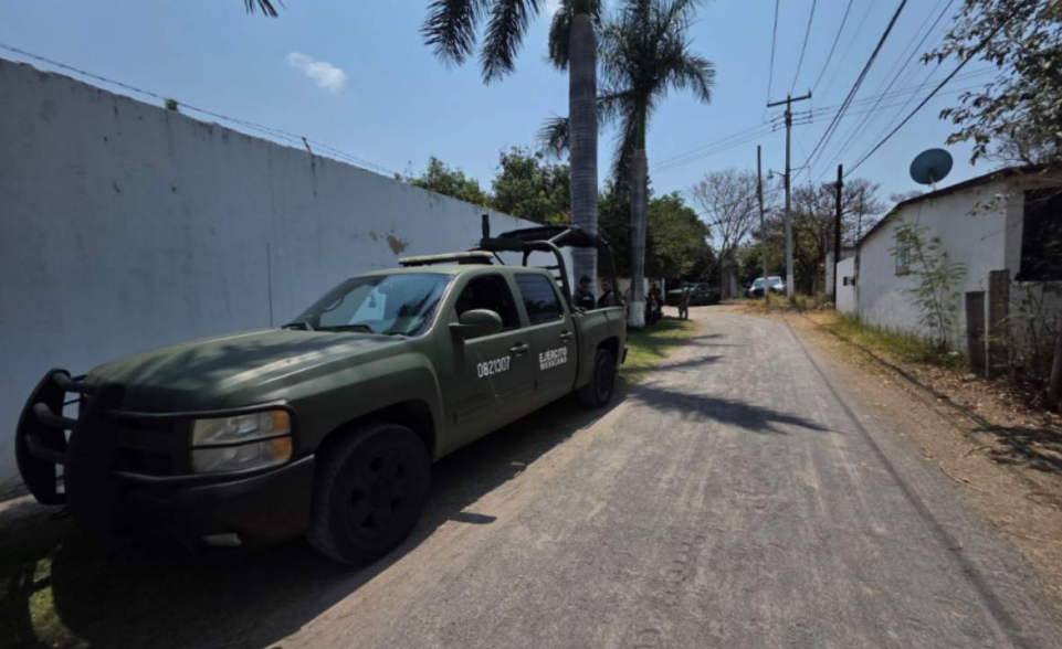 Hallan a dos hombres decapitados y calcinados en Morelos
