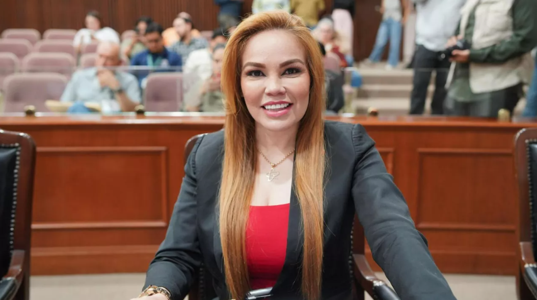 Despojan de su camioneta a diputada Paola Gárate en Culiacán, Sinaloa