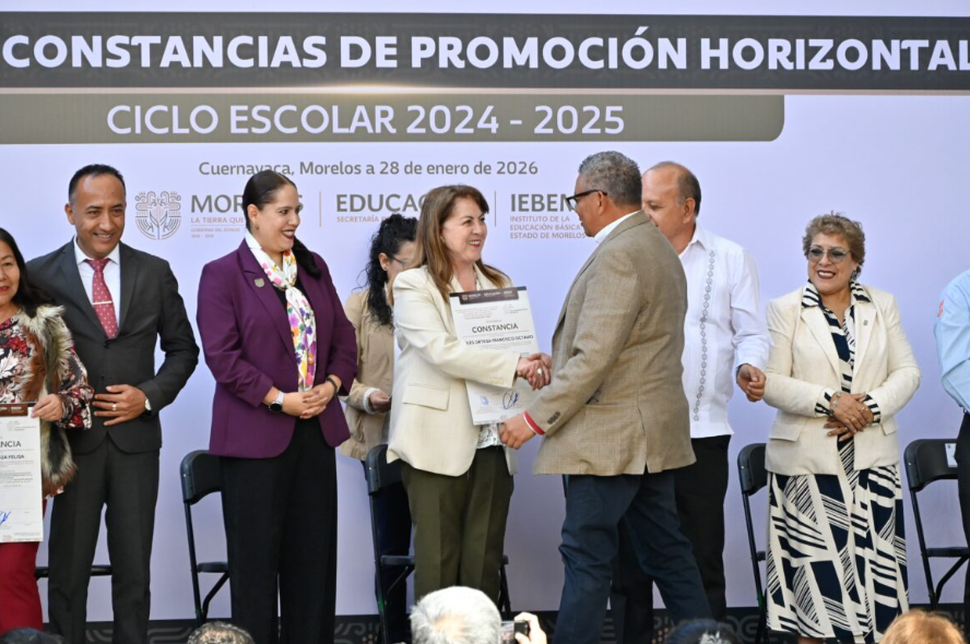 Reconoce gobierno a 696 docentes de educación básica en Morelos
