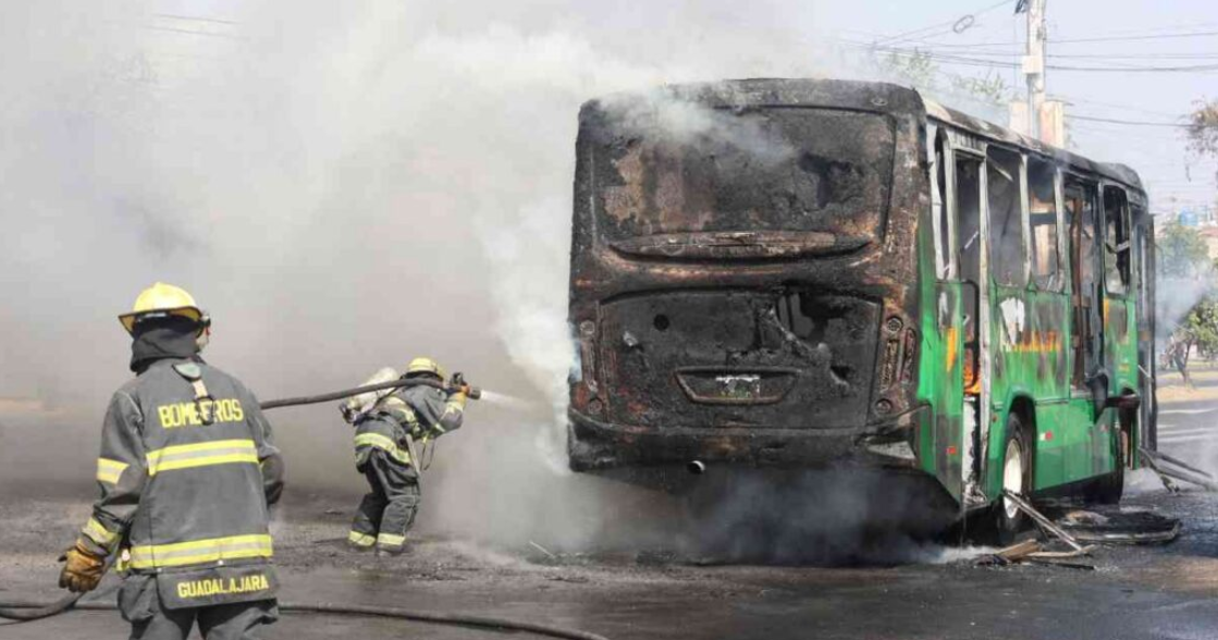Cuernavaca amanece con transporte mínimo y escuelas cerradas