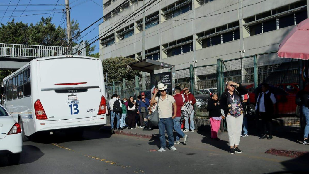 Actividad pública y comercial opera de manera parcial en Morelos tras ola de violencia