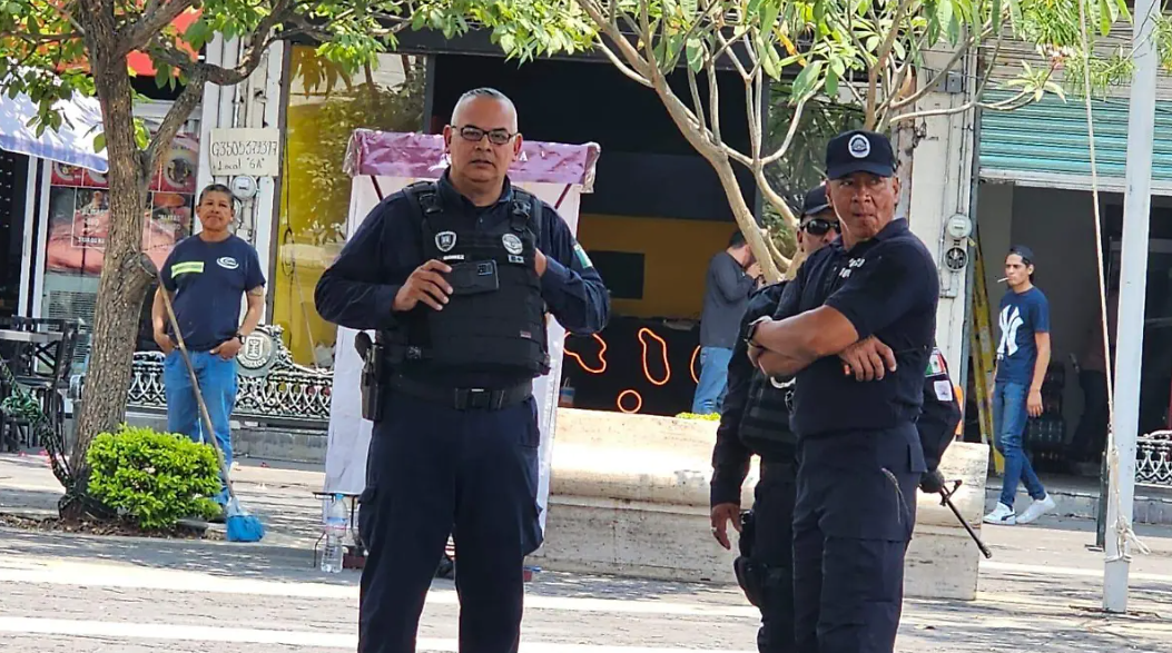 Policías de Cuautla golpean a joven durante detención; le dieron puñetazos