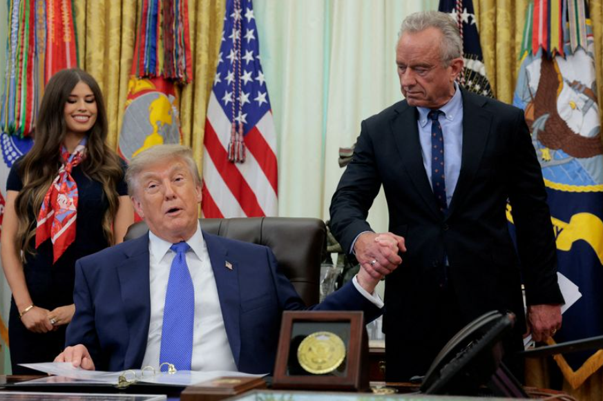EEUU recomienda la vacunación contra 11 enfermedades básicas, dice Trump